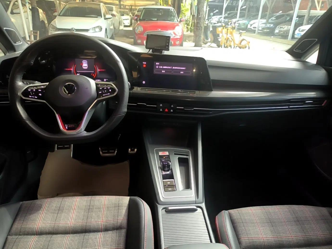 Volkswagen Golf GTI 2021 380TSI DSG GTI — миниатюра 13