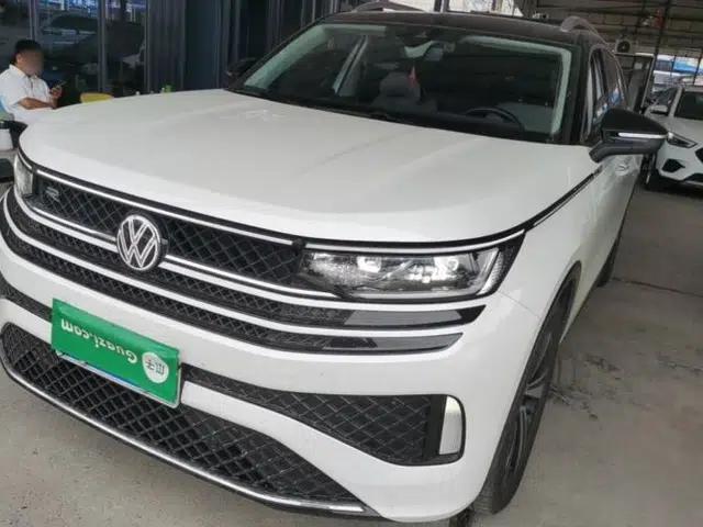 Volkswagen Tavendor 2024 380TSI All-Wheel Drive R-Line Cruise Edition