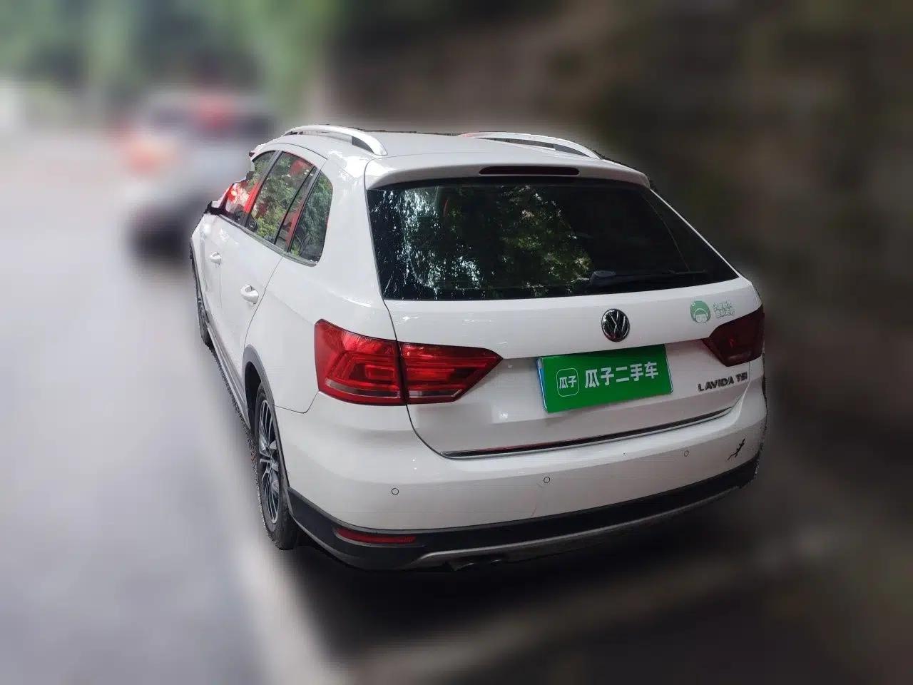 Volkswagen Cross Lavida 2014 1.4TSI DSG — миниатюра 4
