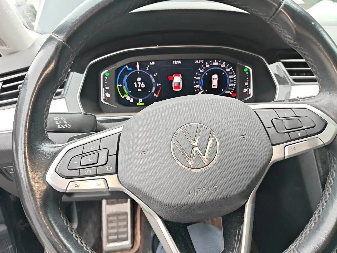 Volkswagen Magotan GTE Plug-in Hybrid 2022 GTE Luxury Model — миниатюра 11