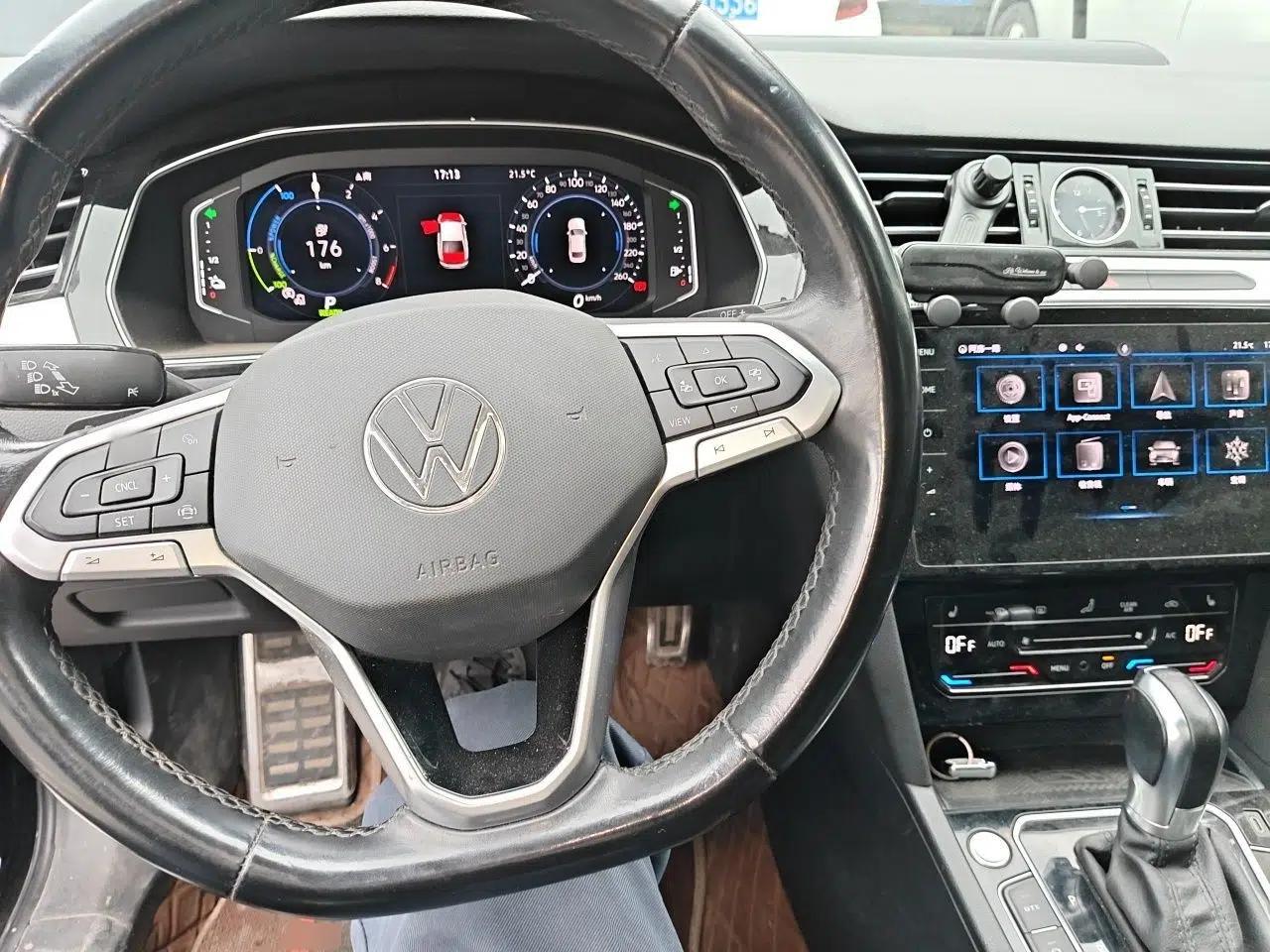 Volkswagen Magotan GTE Plug-in Hybrid 2022 GTE Luxury Model — миниатюра 10