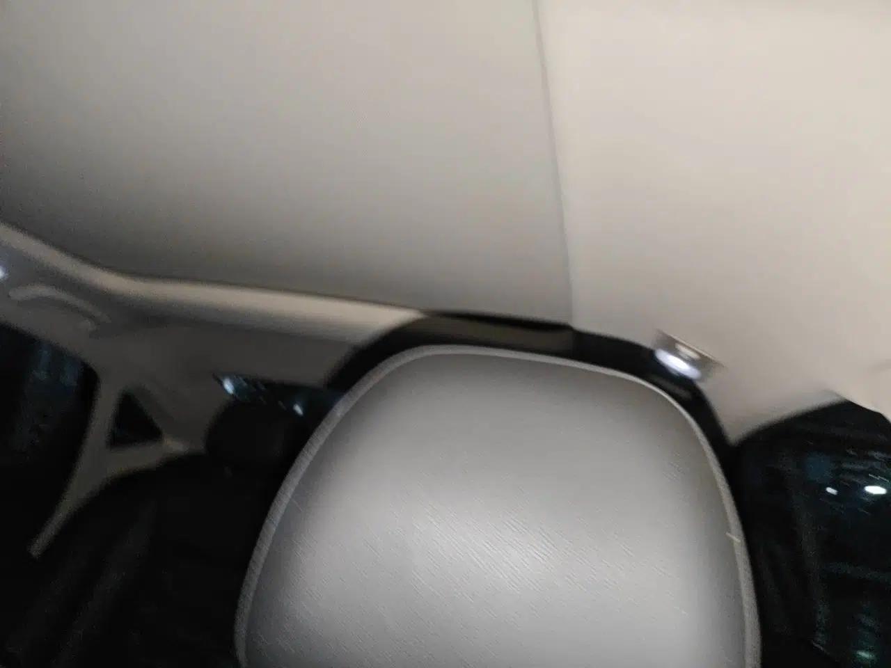 Volkswagen Passat New Energy 2019 430 PHEV Hybrid Elite Edition — миниатюра 19