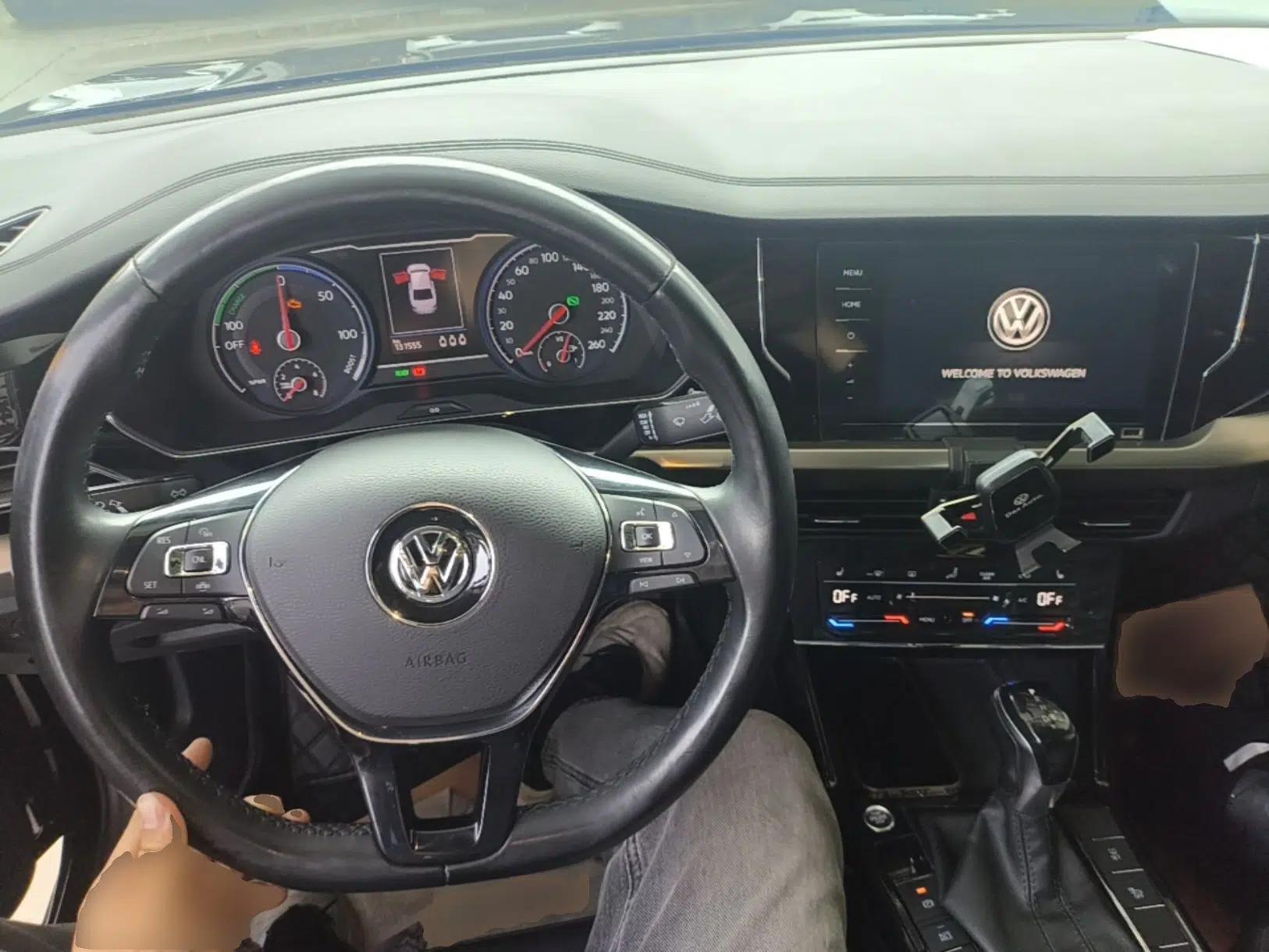 Volkswagen Passat New Energy 2020 430 PHEV Hybrid Elite Edition China VI Standard — миниатюра 13