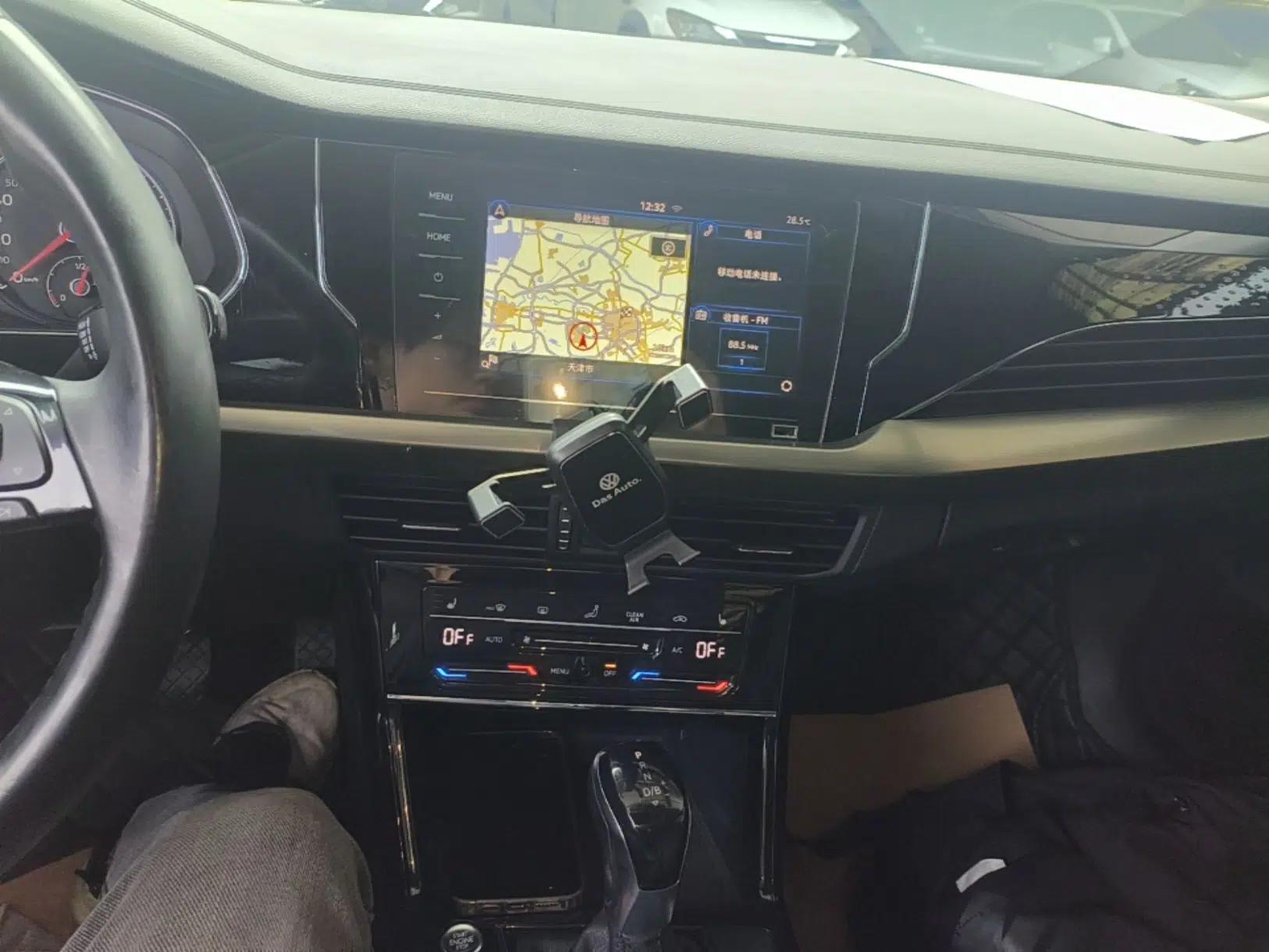 Volkswagen Passat New Energy 2020 430 PHEV Hybrid Elite Edition China VI Standard — миниатюра 16
