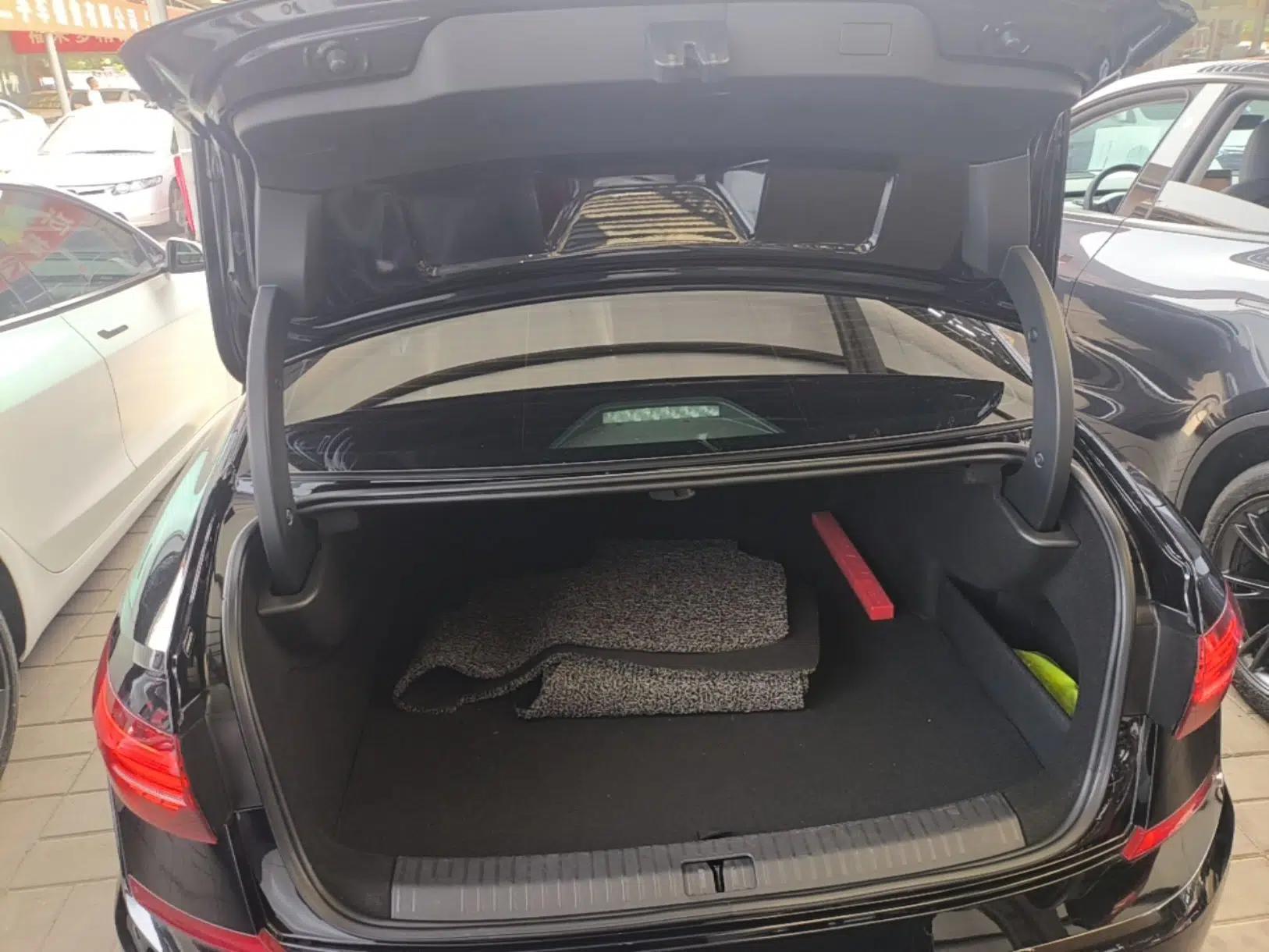 Volkswagen Passat New Energy 2020 430 PHEV Hybrid Elite Edition China VI Standard — миниатюра 22