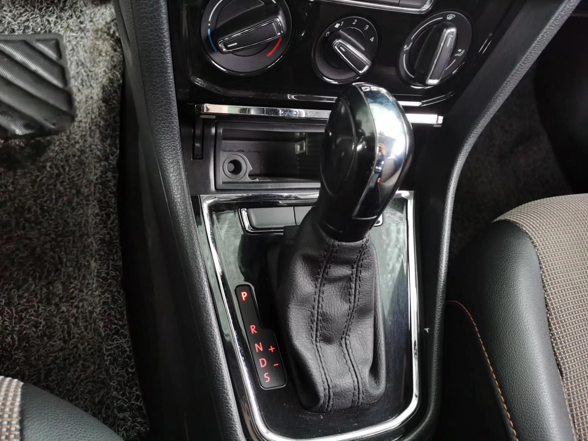Volkswagen C-TREK 2018 230TSI DSG Comfort Model — миниатюра 15