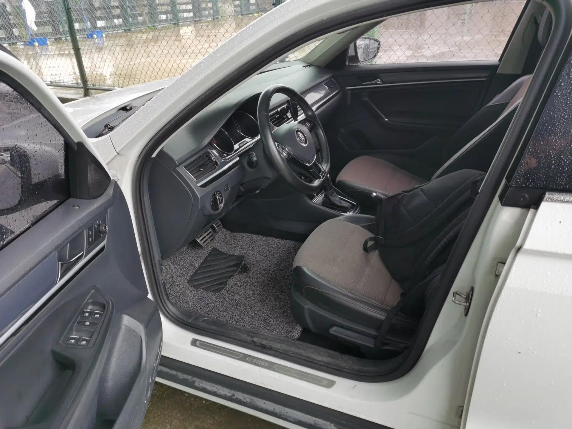 Volkswagen C-TREK 2018 230TSI DSG Comfort Model — миниатюра 17