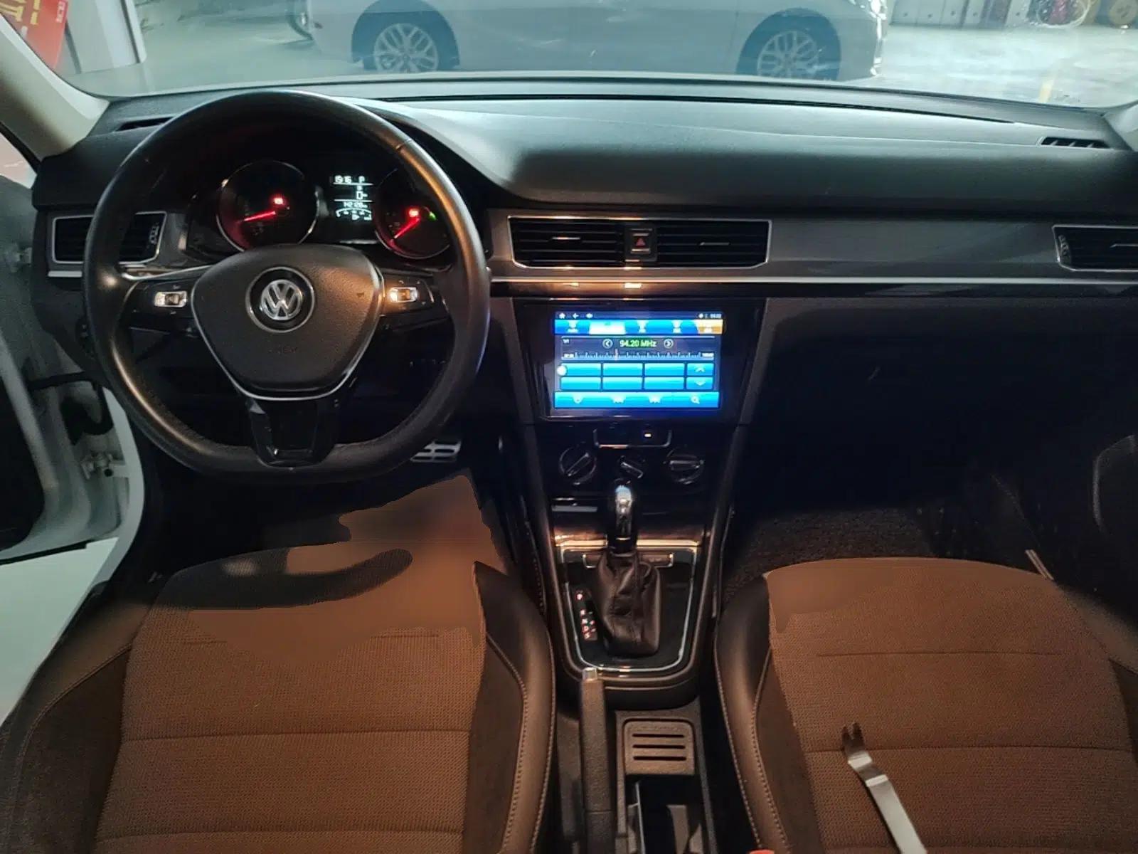 Volkswagen C-TREK 2018 1.5L Automatic Comfort Model — миниатюра 13
