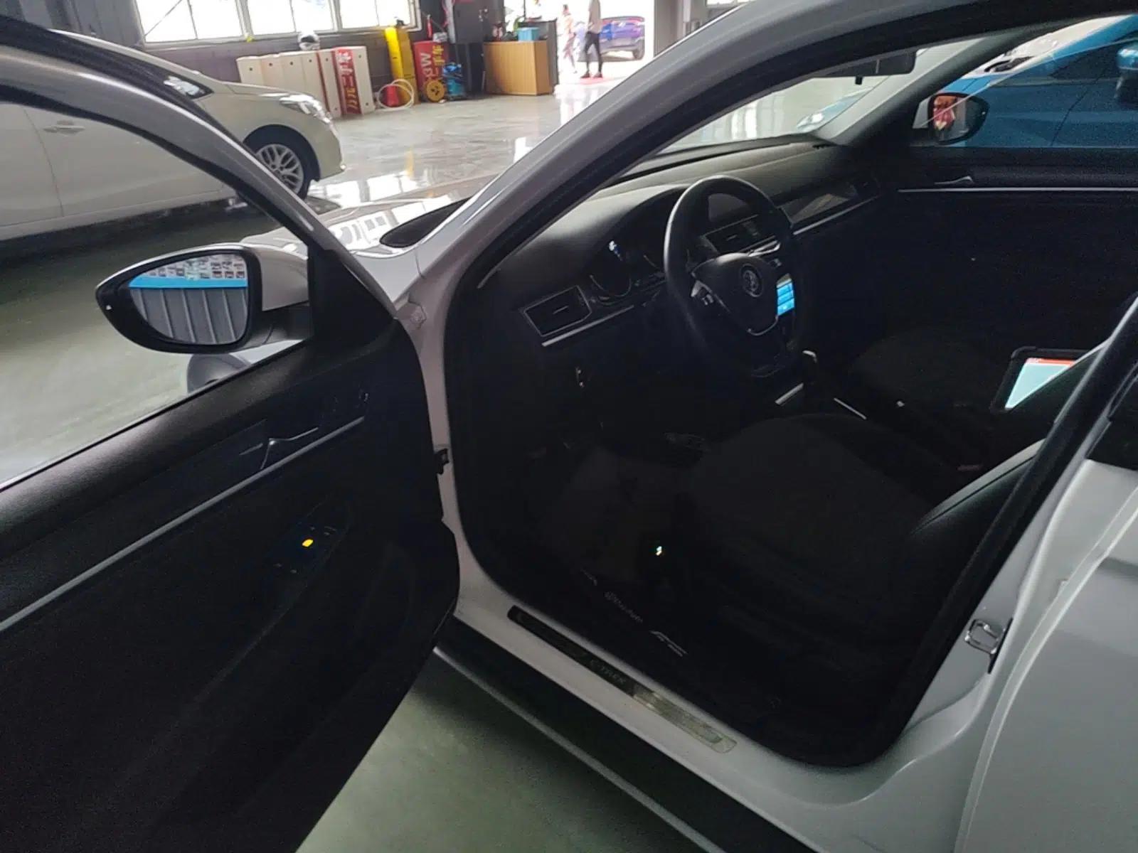 Volkswagen C-TREK 2018 1.5L Automatic Comfort Model — миниатюра 19