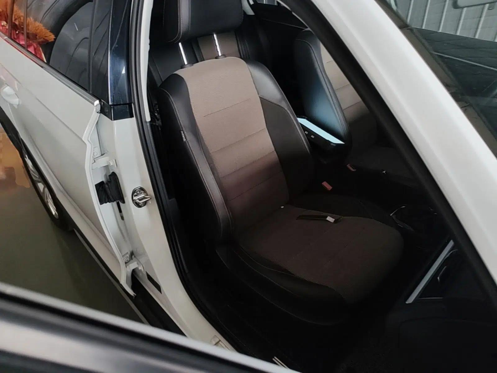 Volkswagen C-TREK 2018 1.5L Automatic Comfort Model — миниатюра 23