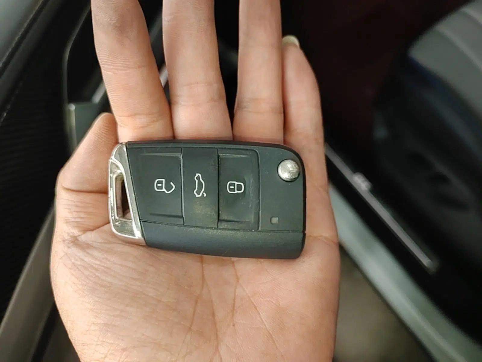 Volkswagen Tayron GTE Plug-in Hybrid 2023 280TSI Luxury Plus Advanced Edition — миниатюра 12