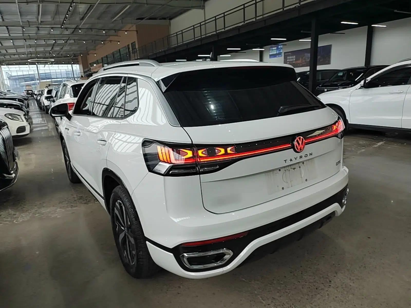 Volkswagen Tayron GTE Plug-in Hybrid 2023 280TSI Luxury Plus Advanced Edition — миниатюра 4