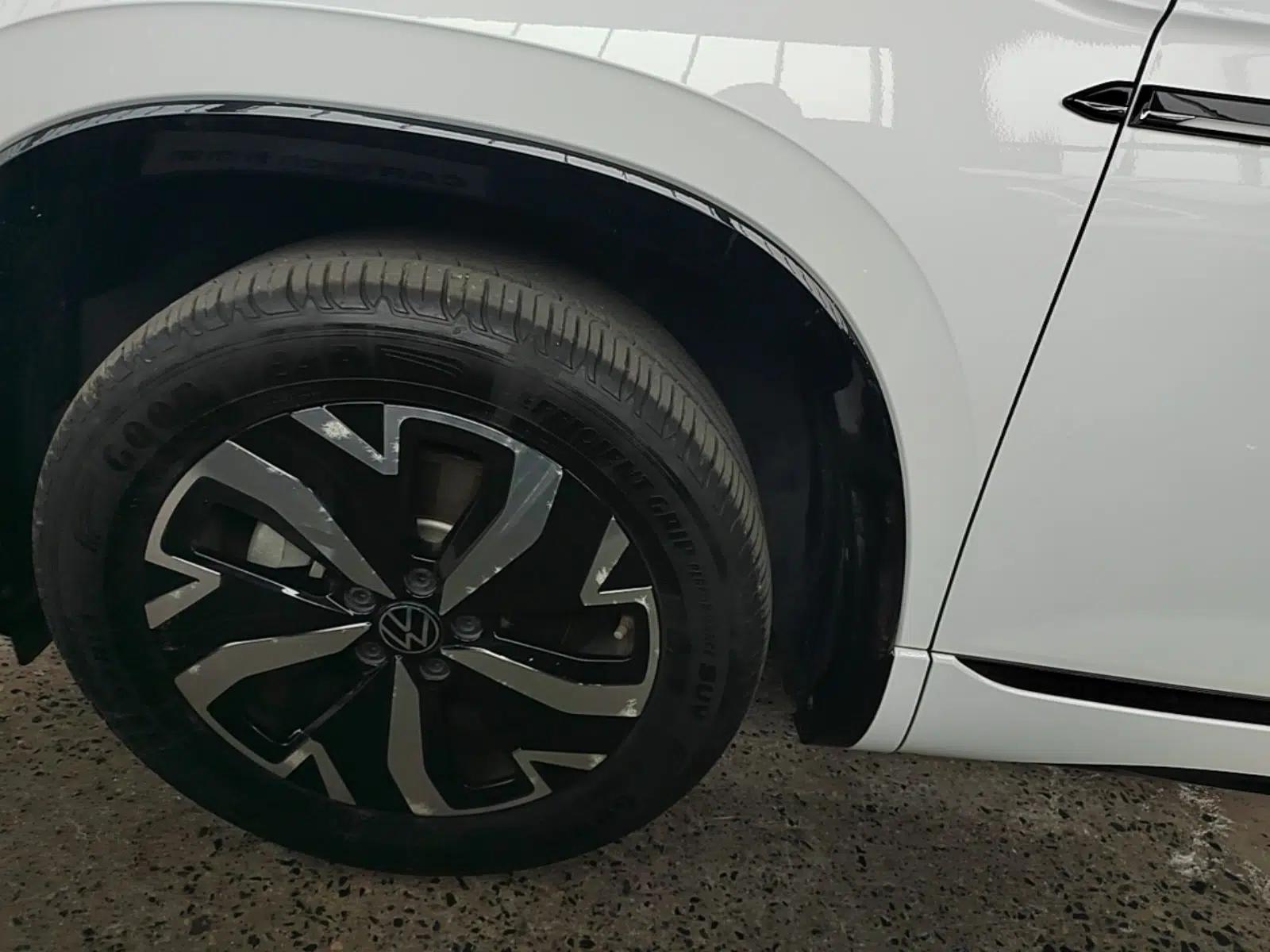 Volkswagen Tayron GTE Plug-in Hybrid 2023 280TSI Luxury Plus Advanced Edition — миниатюра 8