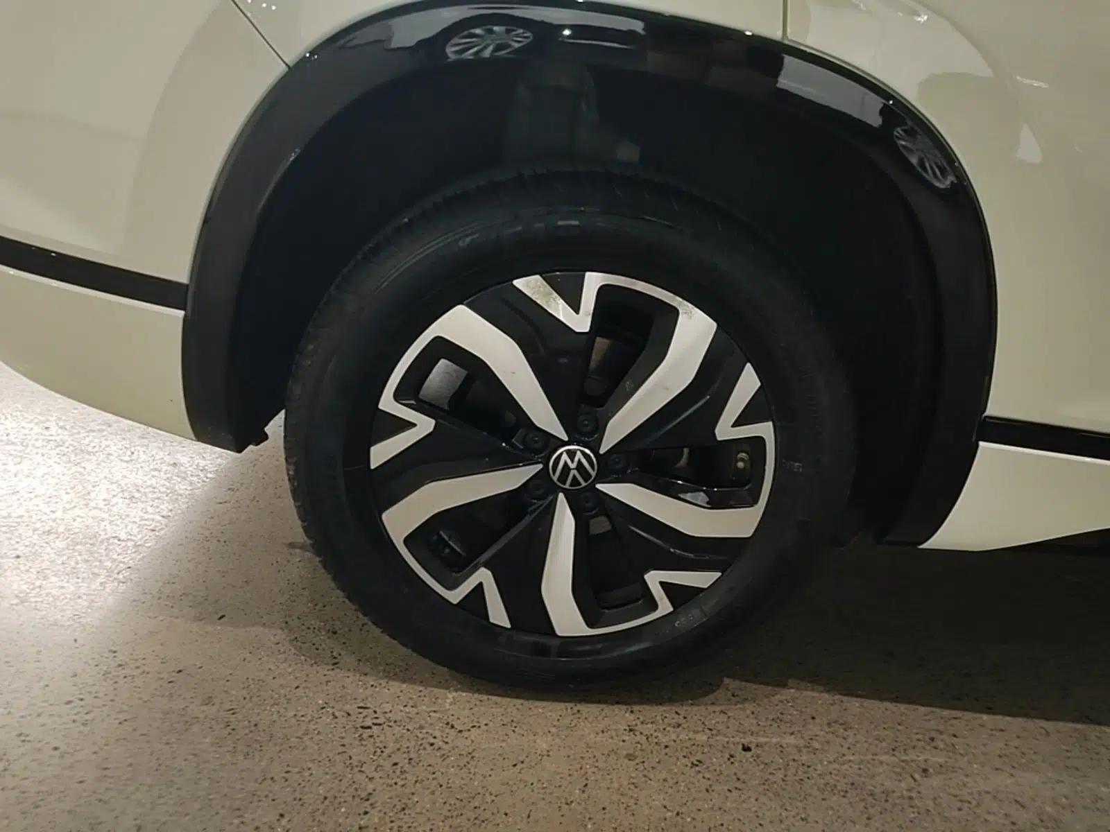 Volkswagen Tayron GTE Plug-in Hybrid 2023 280TSI Luxury Plus Advanced Edition — миниатюра 10