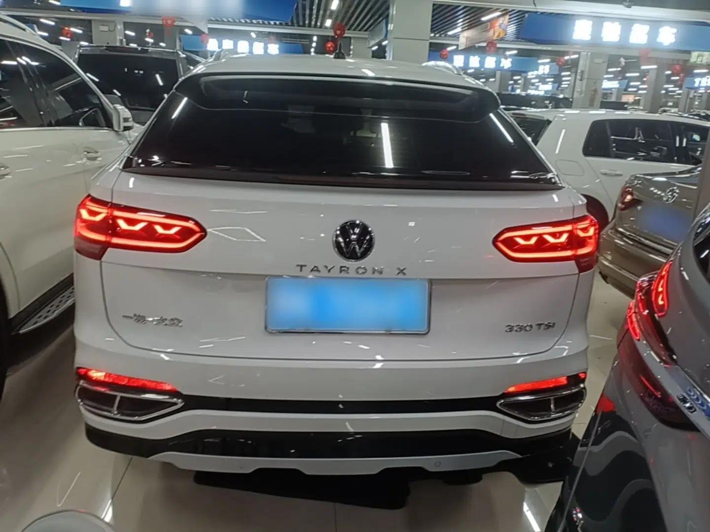 Volkswagen Tayron X 2020 330TSI Two-Wheel Drive Luxury Smart Connectivity Version — миниатюра 3