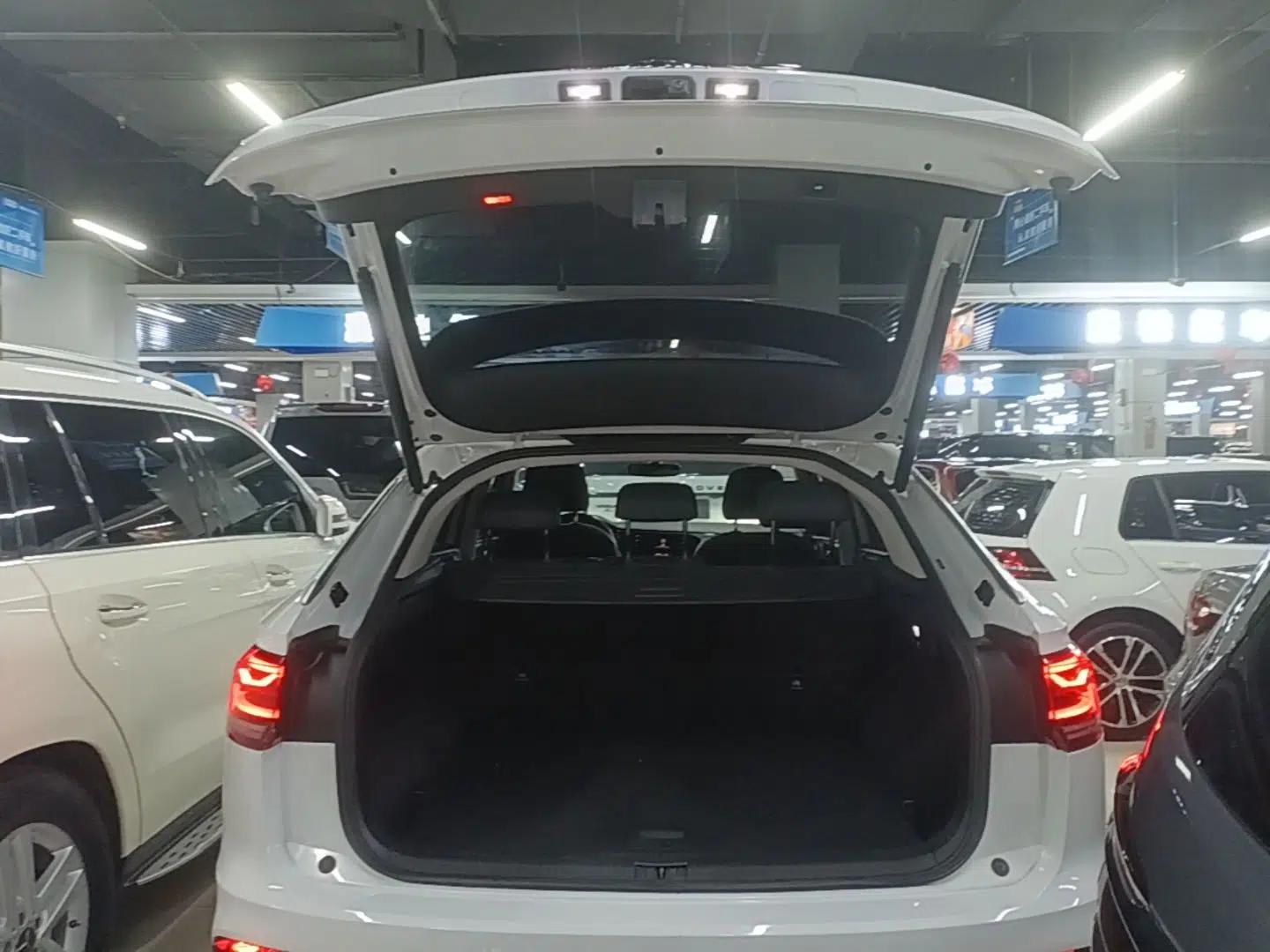 Volkswagen Tayron X 2020 330TSI Two-Wheel Drive Luxury Smart Connectivity Version — миниатюра 21