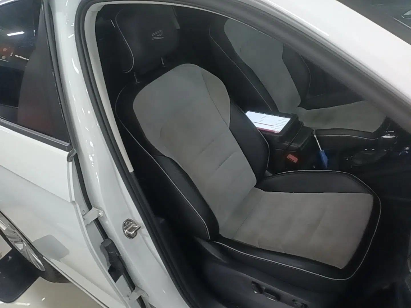 Volkswagen Tayron X 2020 330TSI Two-Wheel Drive Luxury Smart Connectivity Version — миниатюра 23