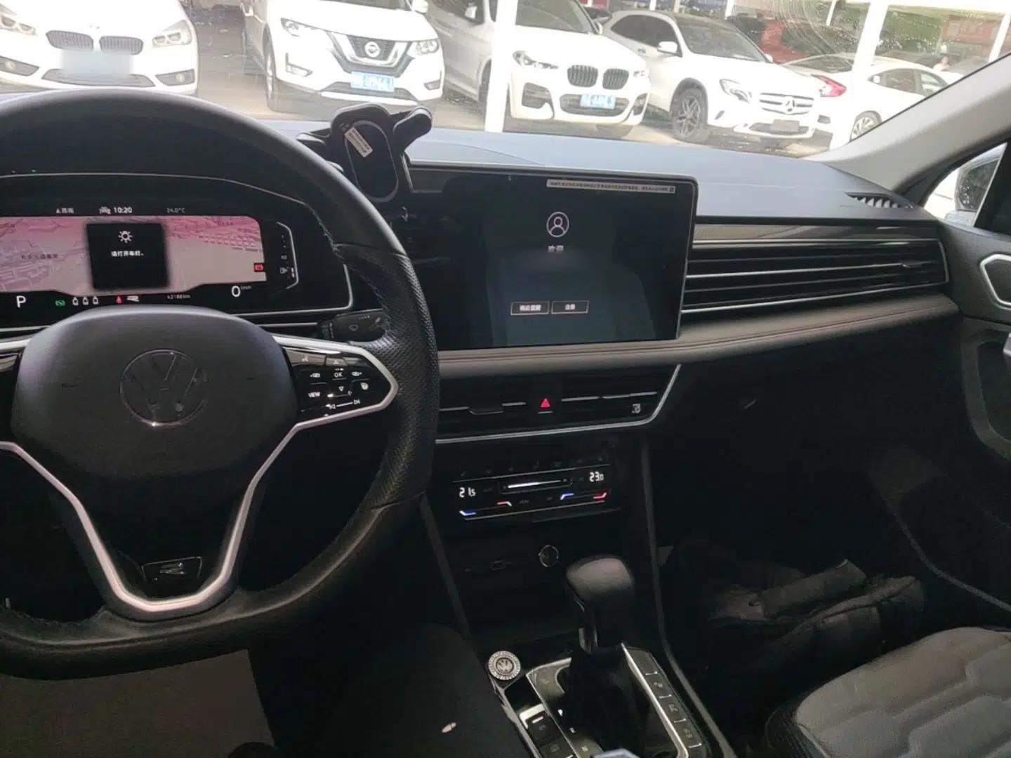 Volkswagen Tiguan X 2022 330TSI Two-Wheel-Drive Flagship Edition — миниатюра 13