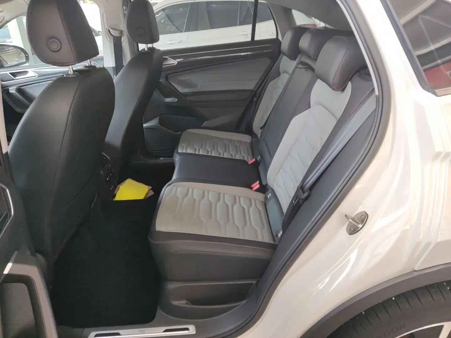 Volkswagen Tiguan X 2022 330TSI Two-Wheel-Drive Flagship Edition — миниатюра 20