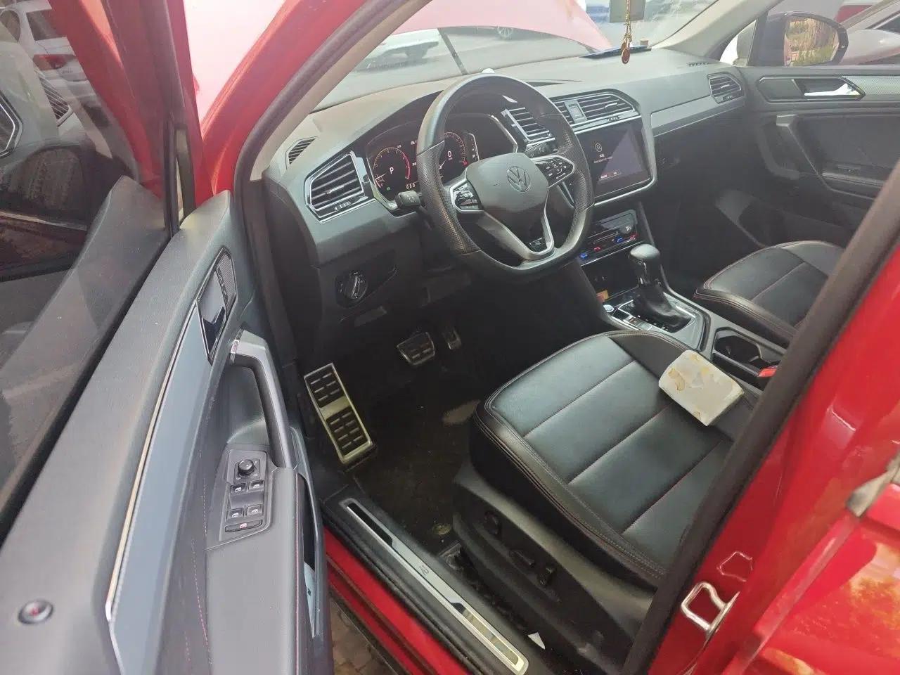 Volkswagen Tiguan X 2021 330TSI Two-Wheel-Drive Flagship Edition — миниатюра 17