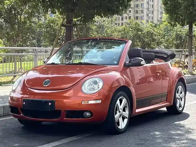 2010 Volkswagen Beetle 2.0 BlackOrange Convertible Luxury Edition