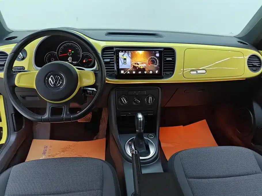 2014 Volkswagen Beetle 1.2TSI Fashion Edition — миниатюра 12