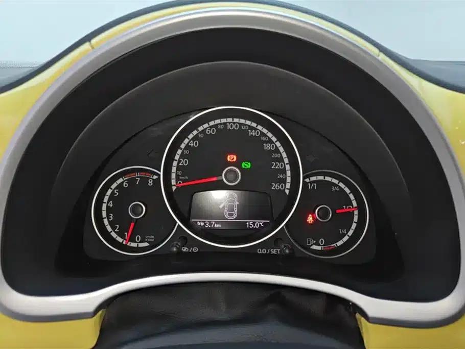 2014 Volkswagen Beetle 1.2TSI Fashion Edition — миниатюра 14