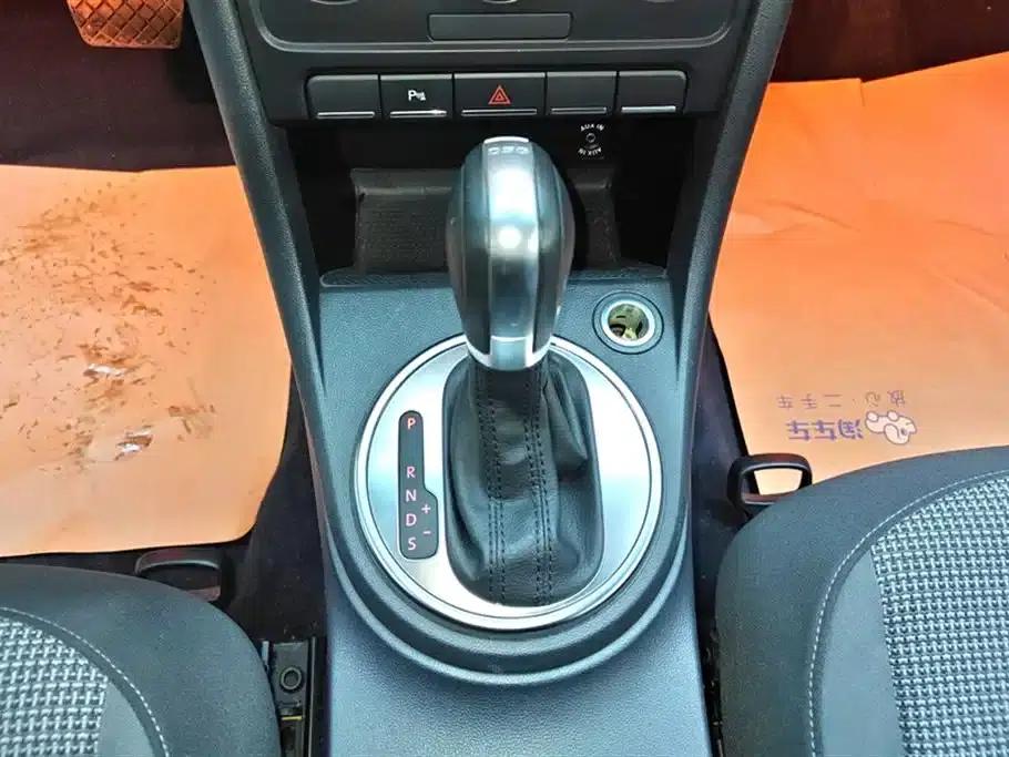 2014 Volkswagen Beetle 1.2TSI Fashion Edition — миниатюра 16