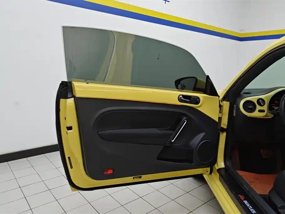2014 Volkswagen Beetle 1.2TSI Fashion Edition — миниатюра 7