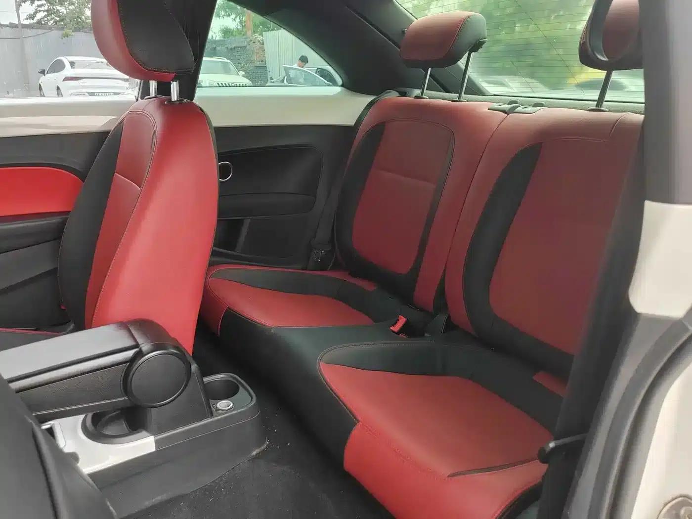 2014 Volkswagen Beetle 1.4TSI Fashion Edition — миниатюра 13