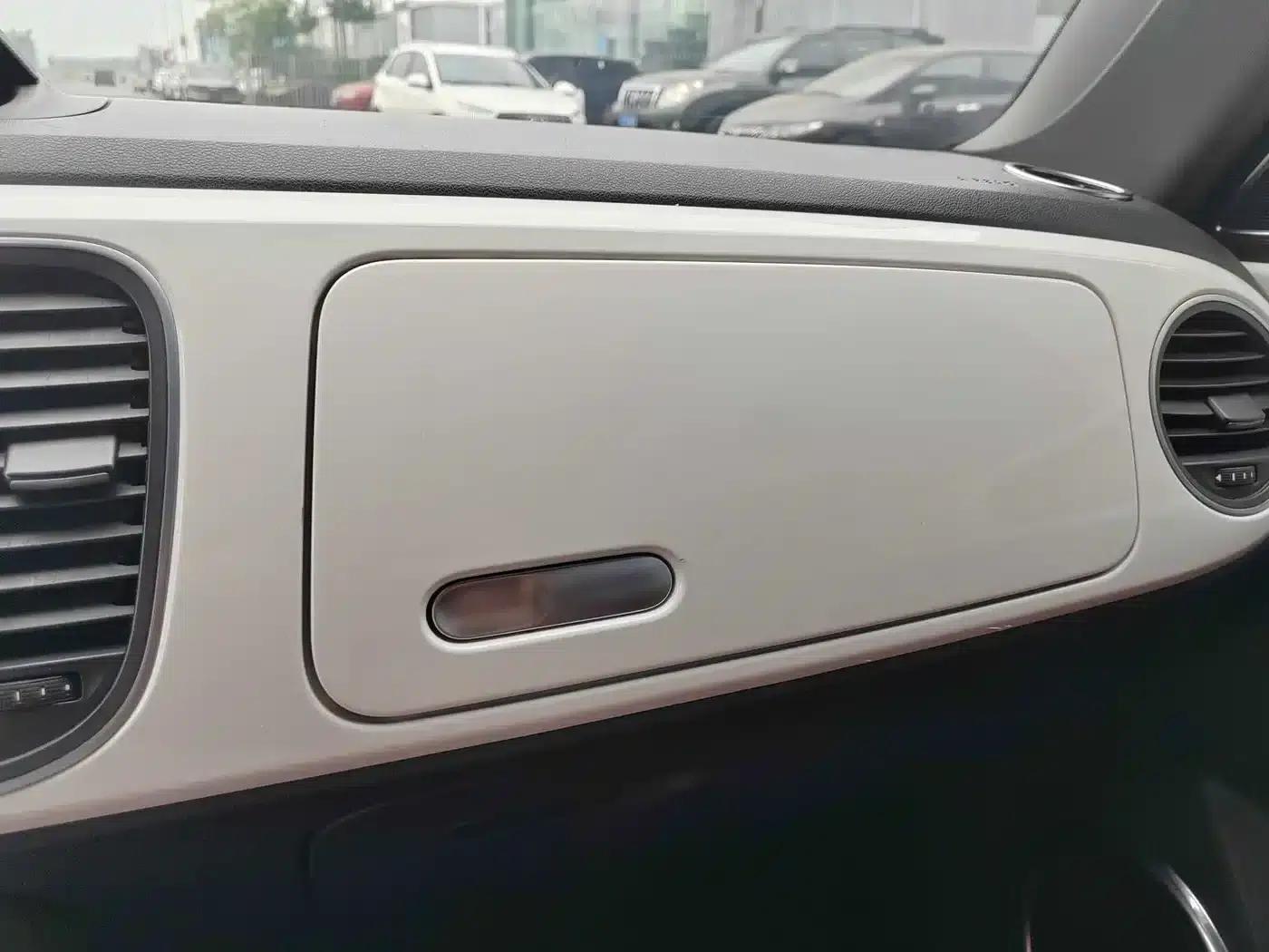 2014 Volkswagen Beetle 1.4TSI Fashion Edition — миниатюра 8