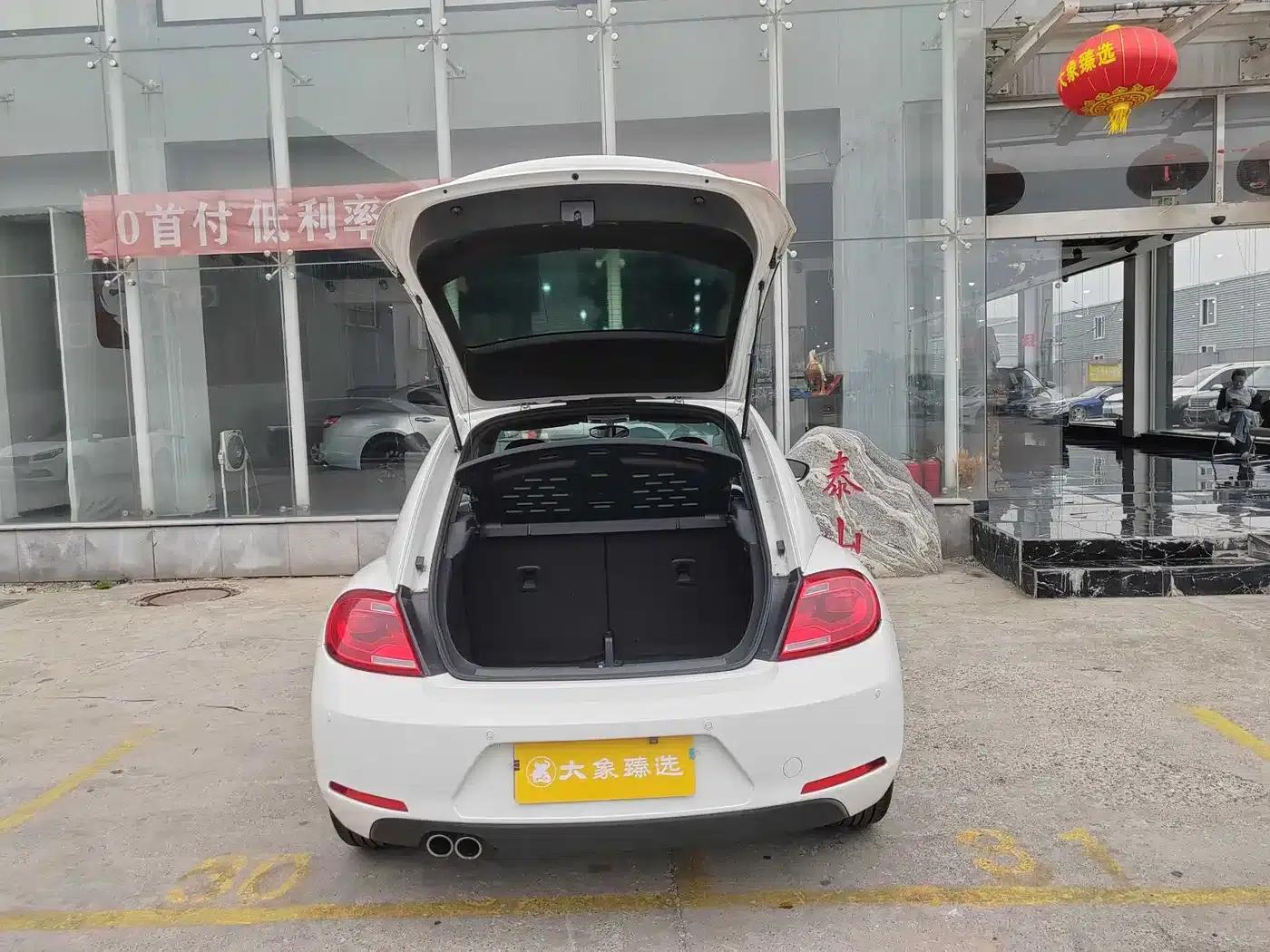 2014 Volkswagen Beetle 1.4TSI Fashion Edition — миниатюра 10