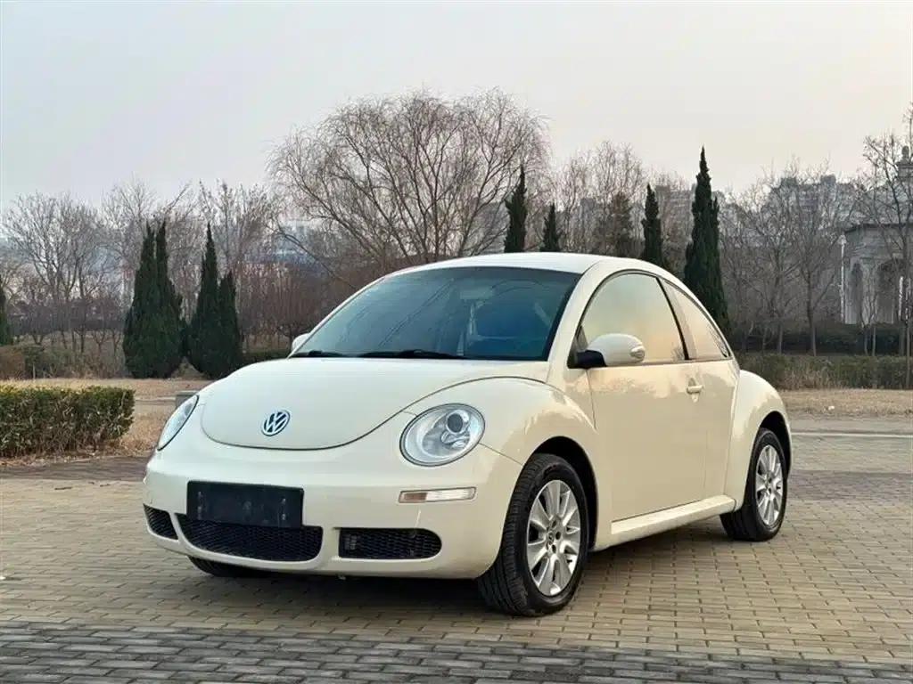 2010 Volkswagen Beetle 1.6 AT — миниатюра 1