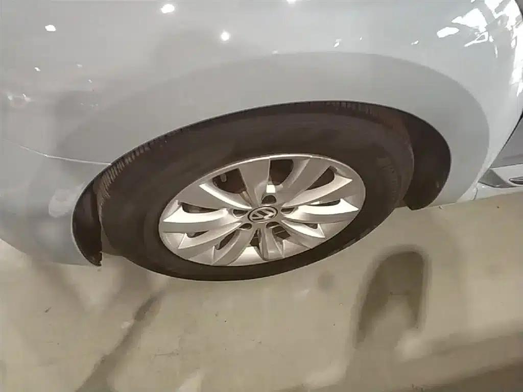 2015 Volkswagen Beetle 180TSI — миниатюра 23