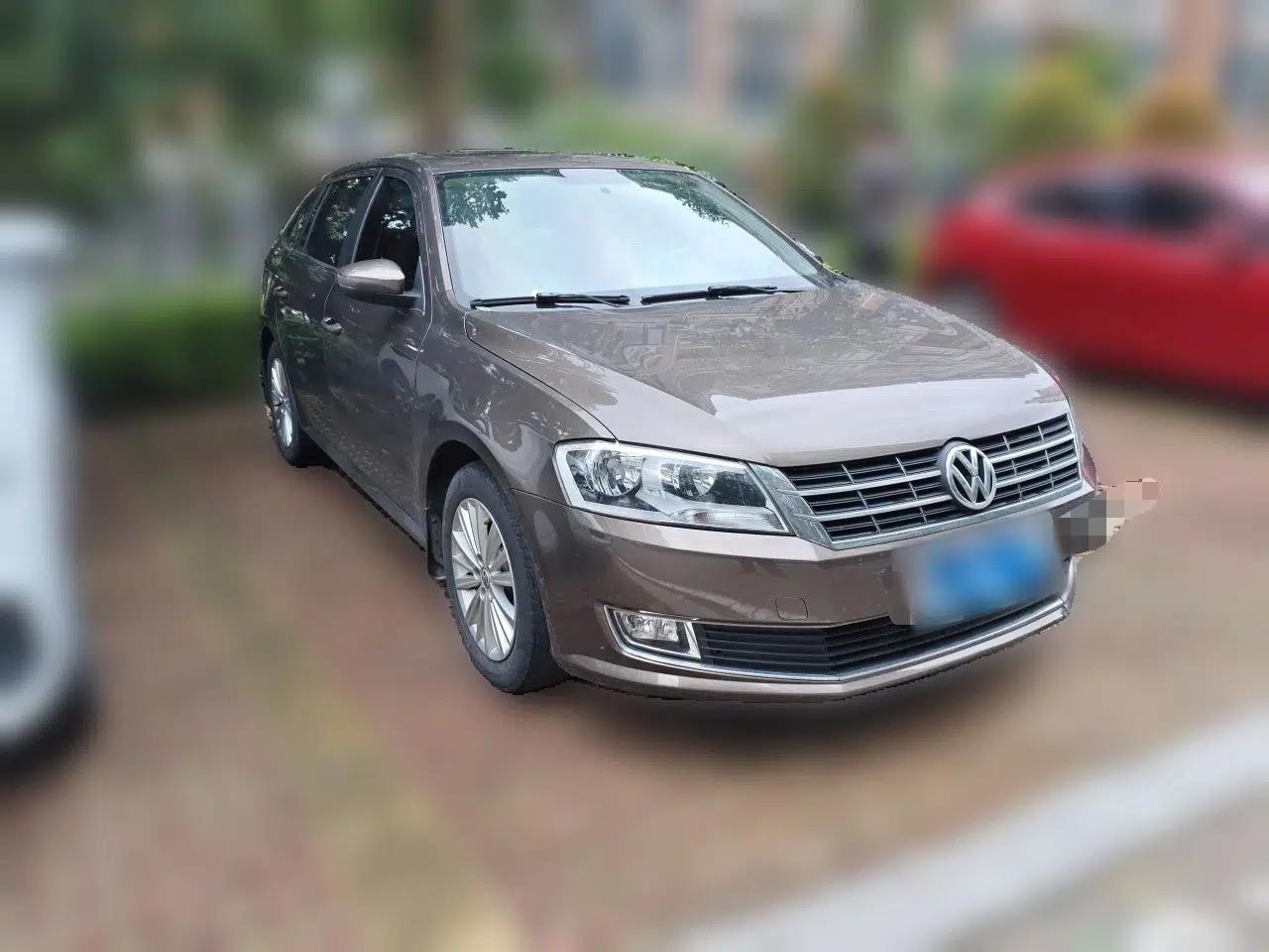 Volkswagen Gran Lavida 2013 1.6L Automatic Comfort Model — миниатюра 3