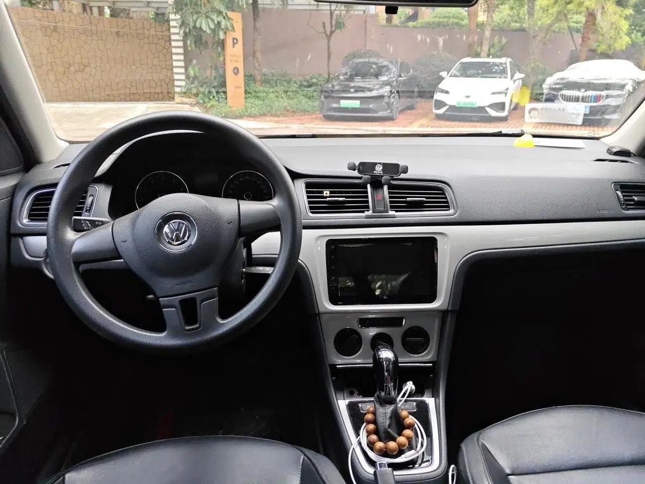 Volkswagen Gran Lavida 2013 1.6L Automatic Comfort Model — миниатюра 10