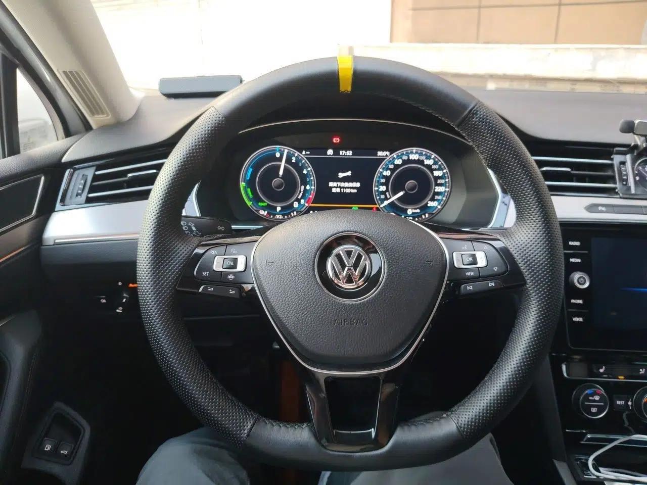 Volkswagen Variant New Energy 2019 GTE model — миниатюра 11