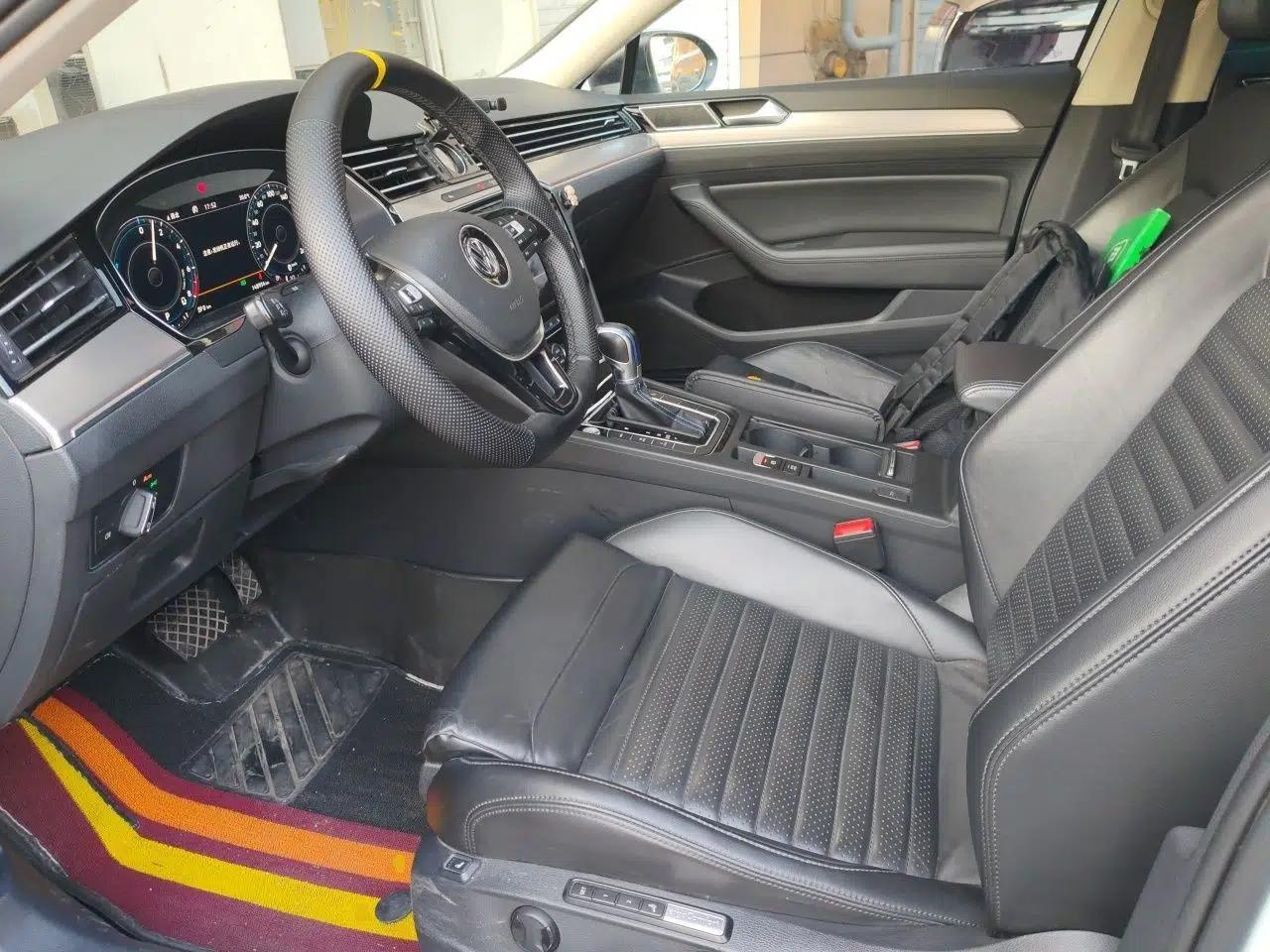 Volkswagen Variant New Energy 2019 GTE model — миниатюра 16