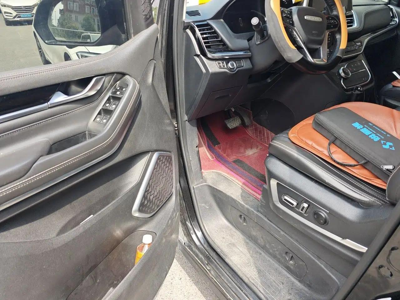 SAIC MAXUS G20 2021 PLUS 2.0T Diesel Automatic Luxury Edition — миниатюра 17