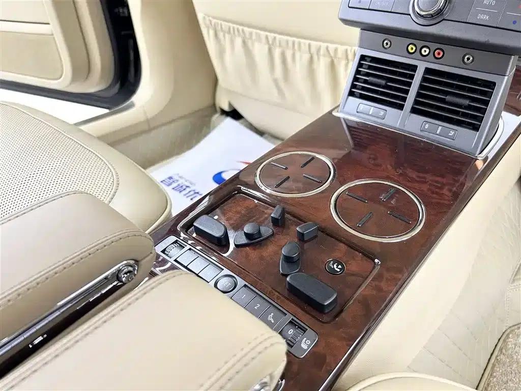 Phaeton 2009 4.2L V8 4-seater Extended Executive Edition — миниатюра 9