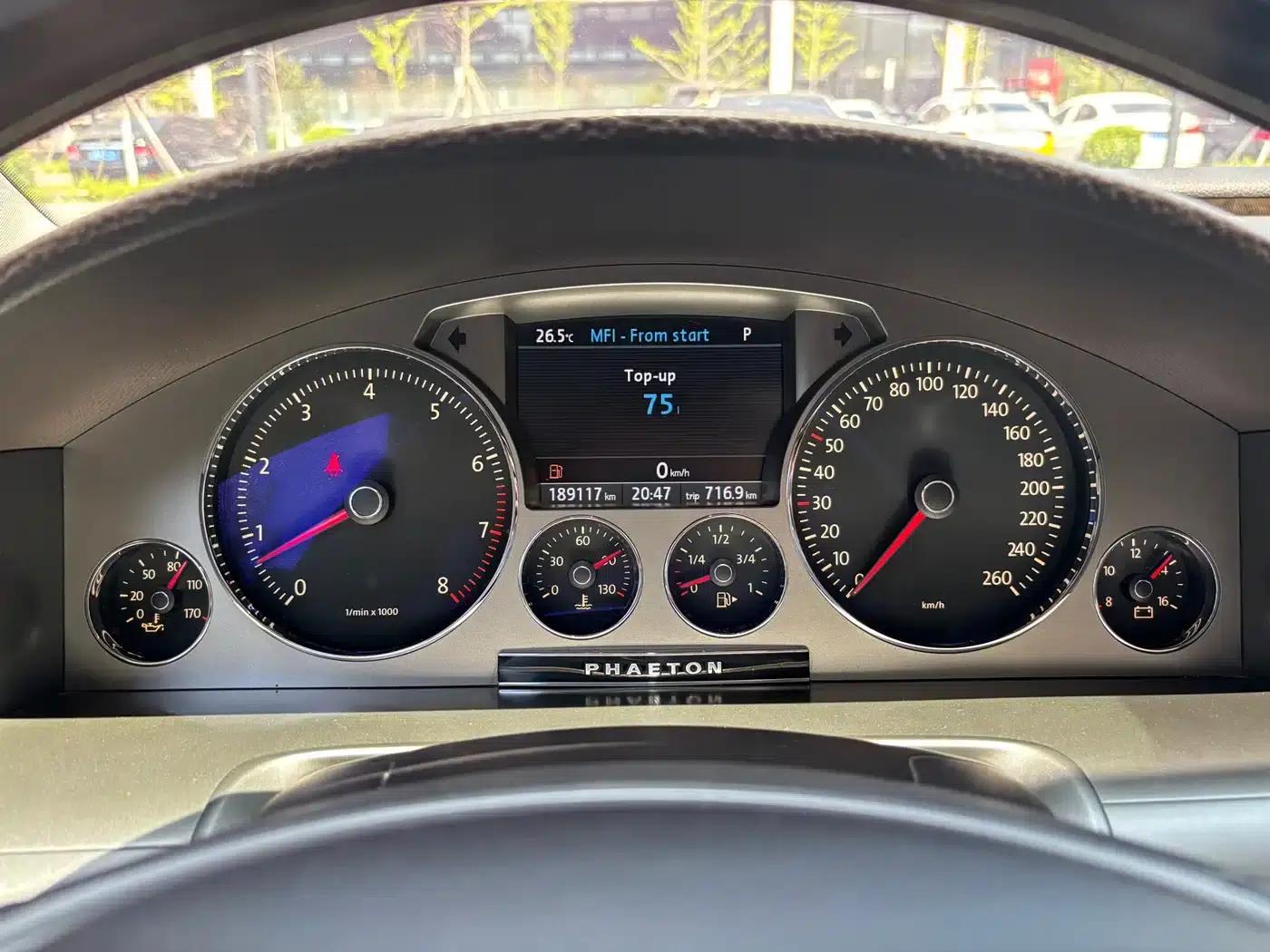 Phaeton 2011 3.6L V6 4-seater Extended Individual Edition — миниатюра 11