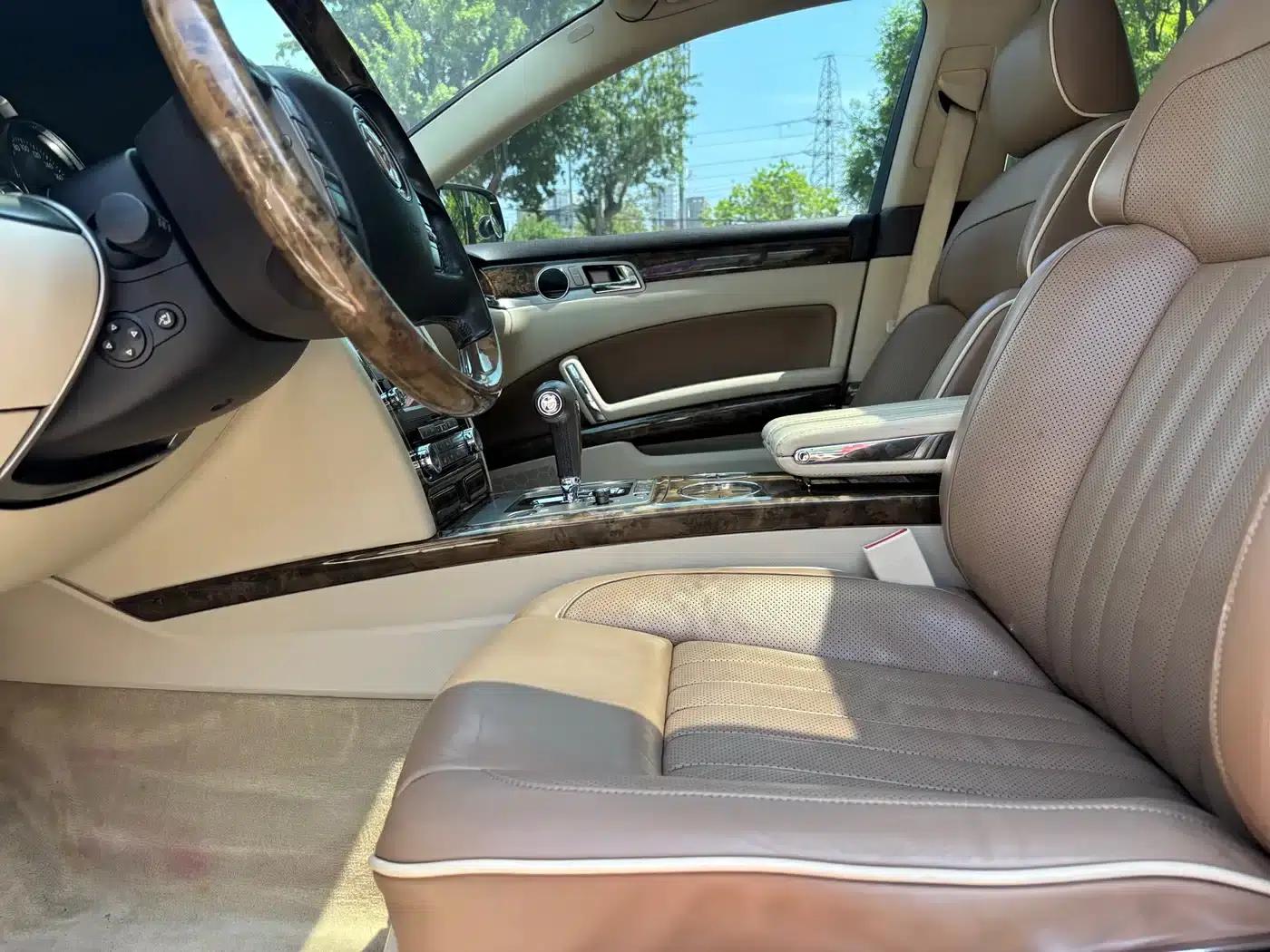 Phaeton 2011 3.6L V6 4-seater Extended Individual Edition — миниатюра 13