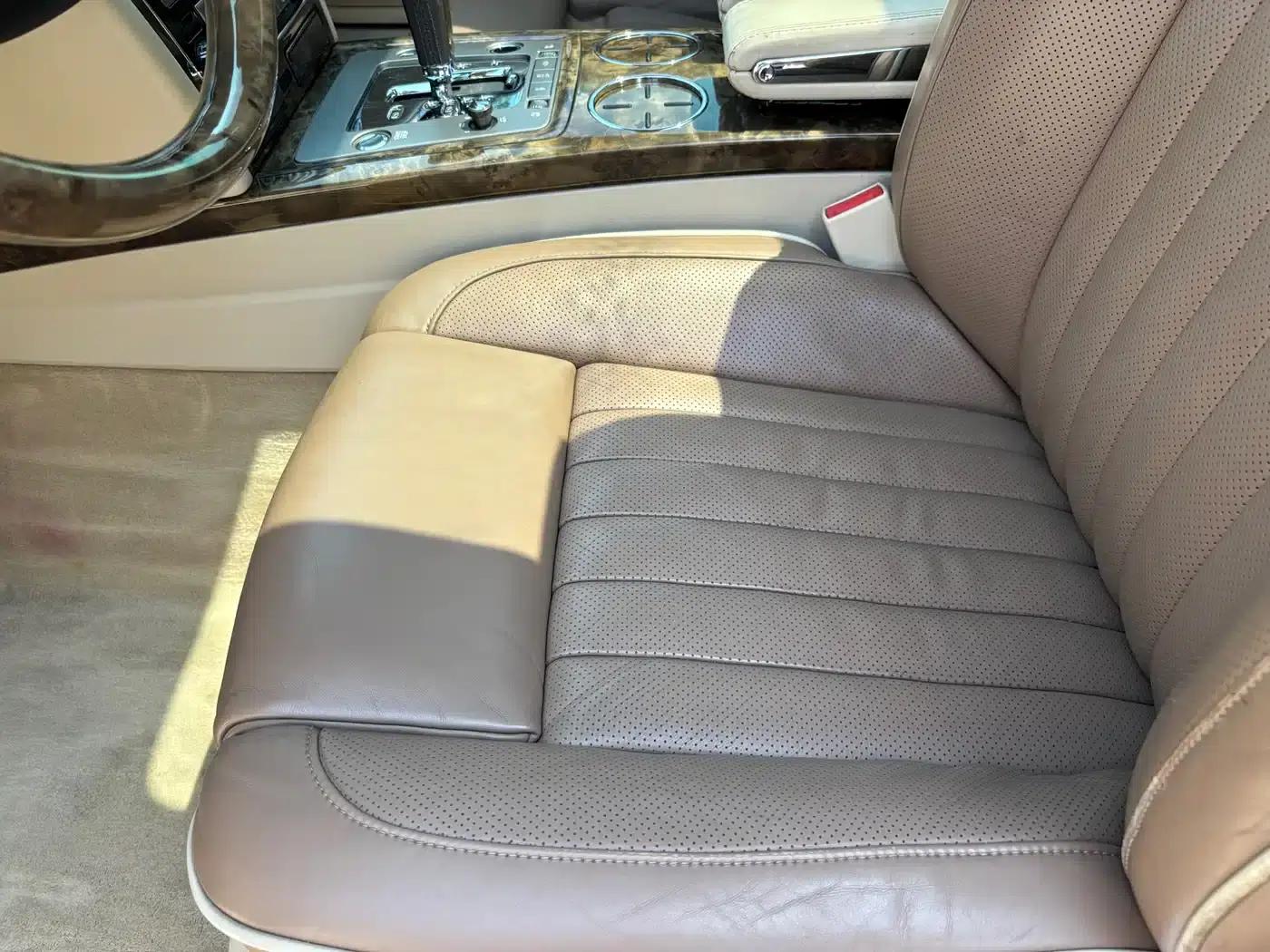 Phaeton 2011 3.6L V6 4-seater Extended Individual Edition — миниатюра 17
