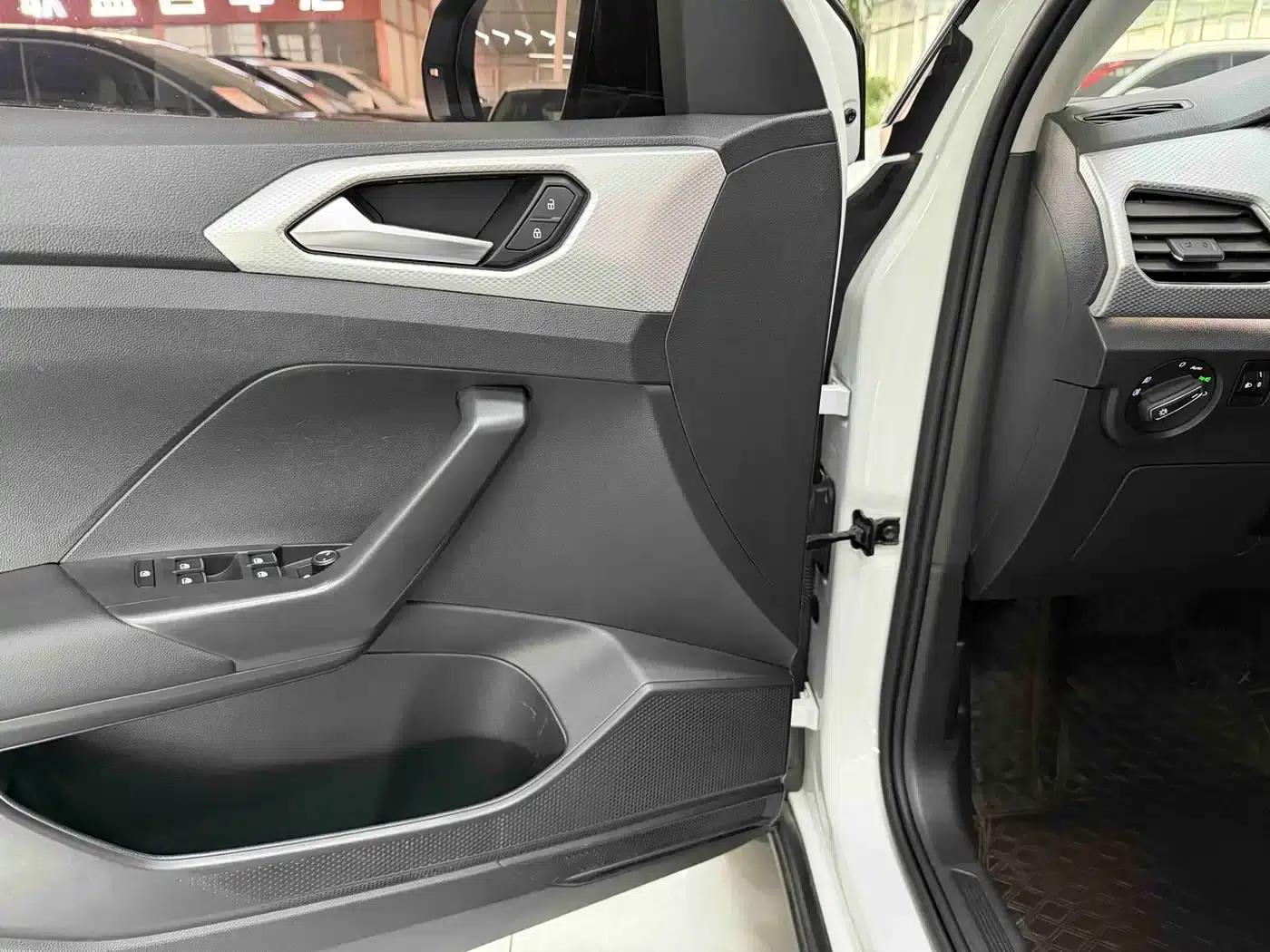 2021 Volkswagen T-Cross 1.5L Automatic Smart Connect Edition — миниатюра 9