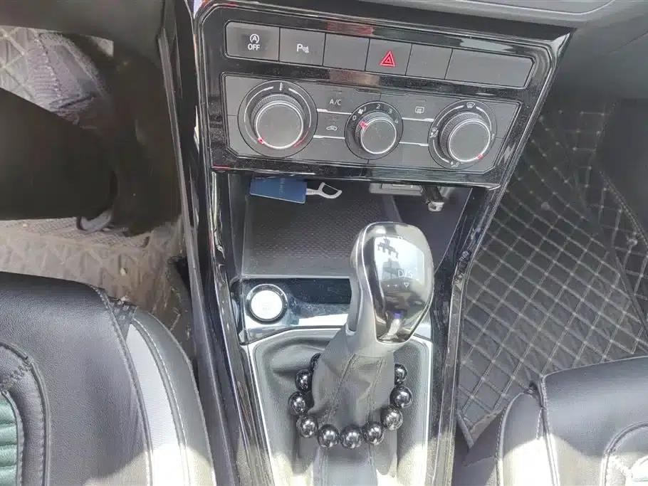 T-Cross 2021 1.5L Automatic 30th Anniversary Edition — миниатюра 16
