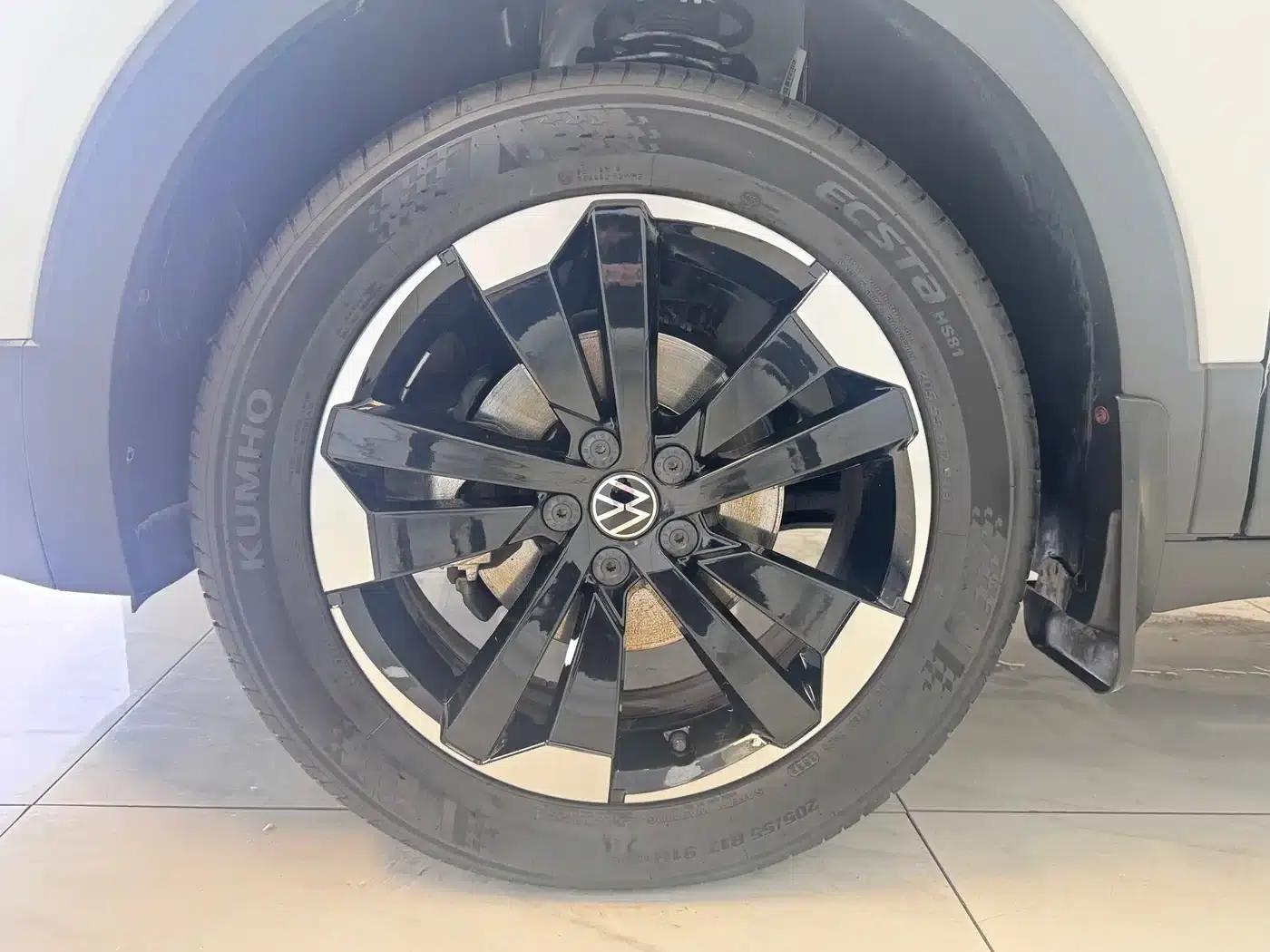 T-Cross 2021 1.5L Automatic 30th Anniversary Edition — миниатюра 17