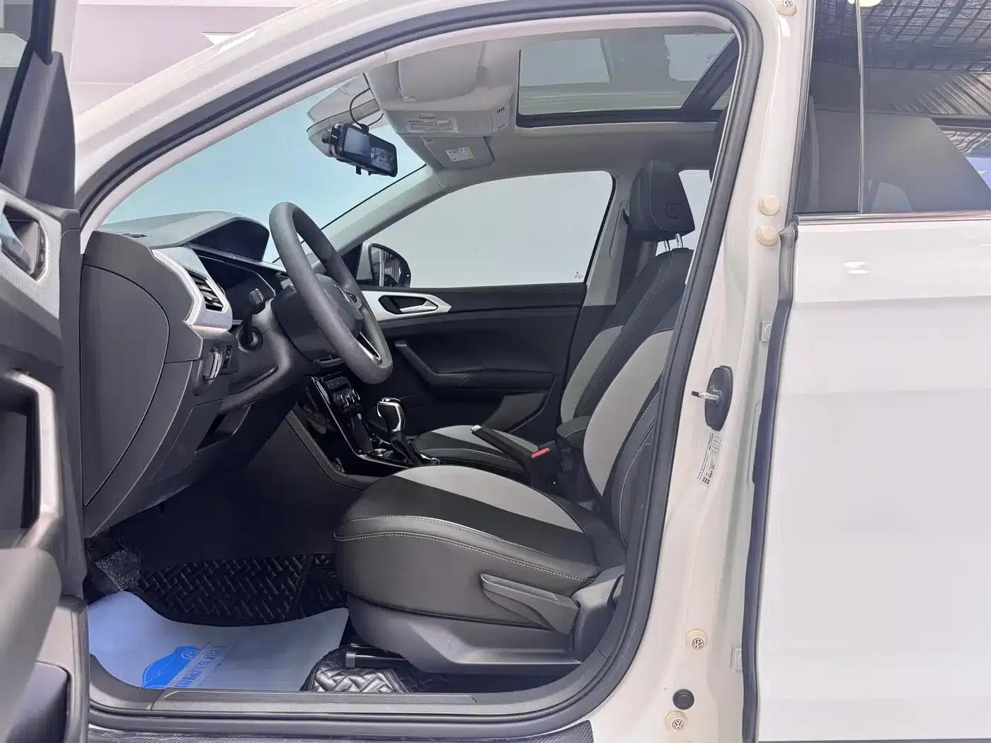 T-Cross 2021 1.5L Automatic 30th Anniversary Edition — миниатюра 9
