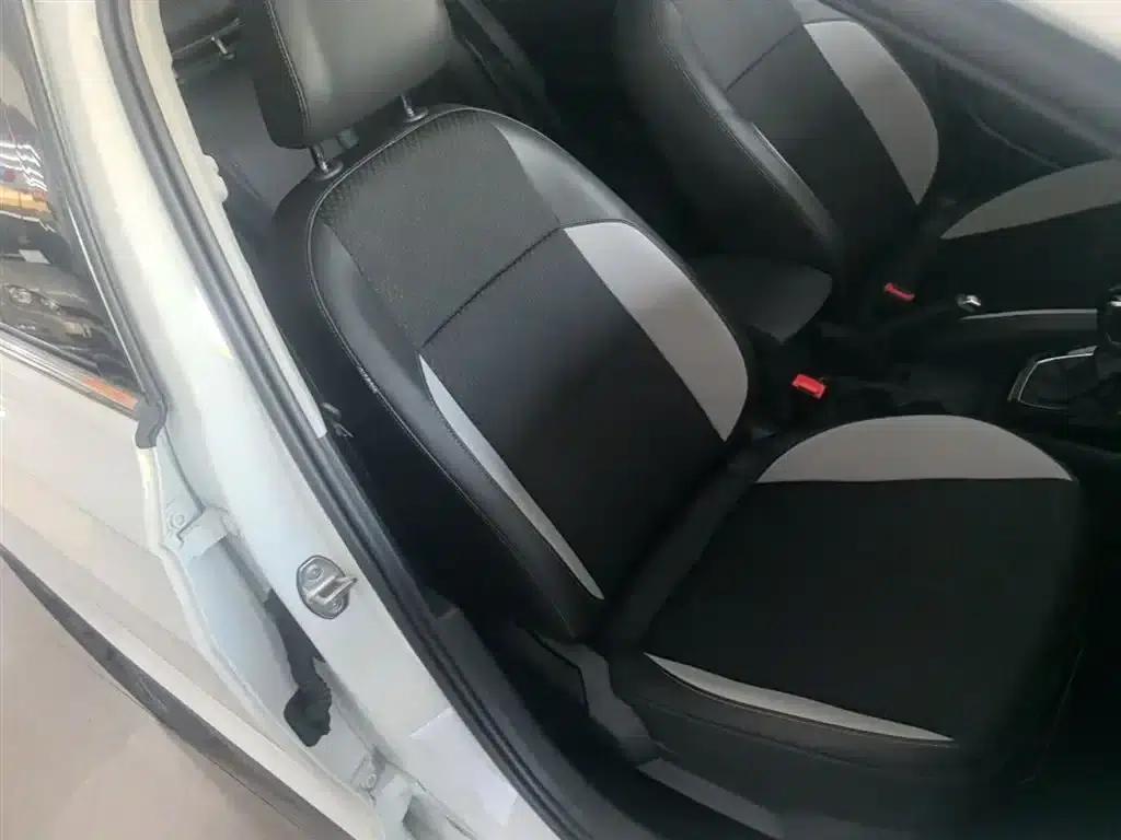 2023 Volkswagen T-Cross 200TSI DSG Smart Connect Edition — миниатюра 25