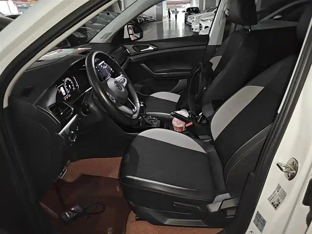 2020 Volkswagen T-Cross 1.5L Automatic R-Line — миниатюра 15