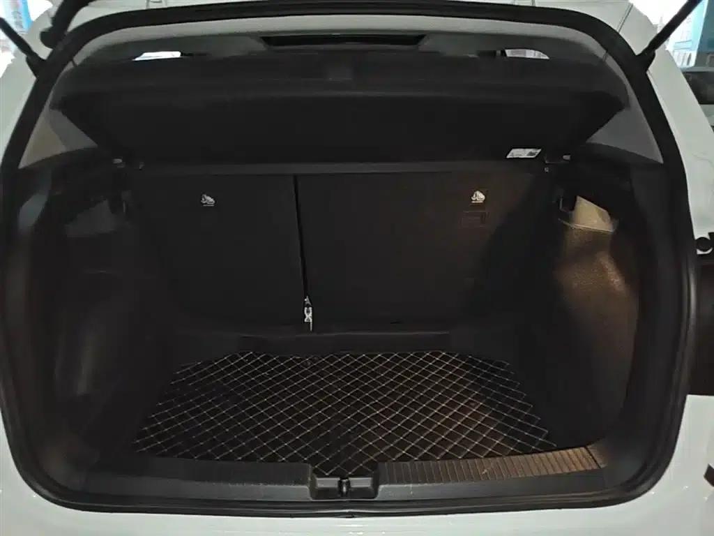 2020 Volkswagen T-Cross 1.5L Automatic R-Line — миниатюра 19